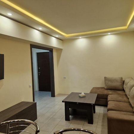 Comfortable Apartment In The Centre Of Yerevan 002 المظهر الخارجي الصورة