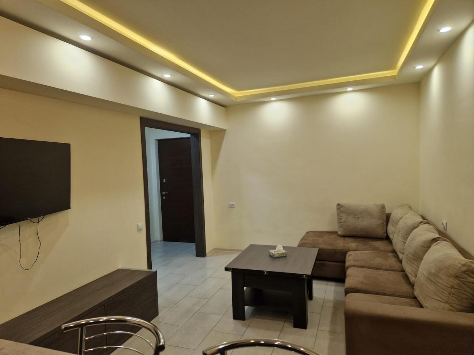 Comfortable Apartment In The Centre Of Yerevan 002 المظهر الخارجي الصورة